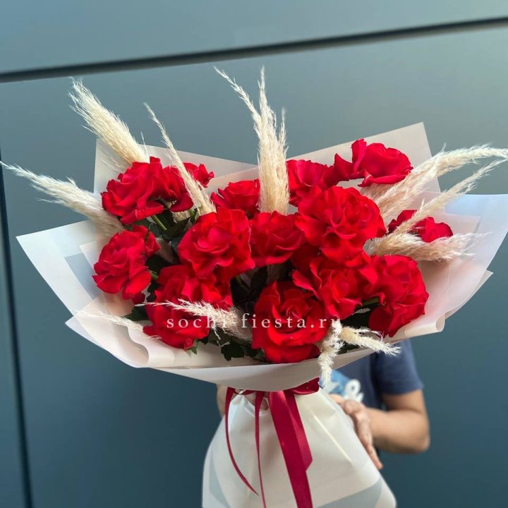 15 Красных французских розы в Ангарске