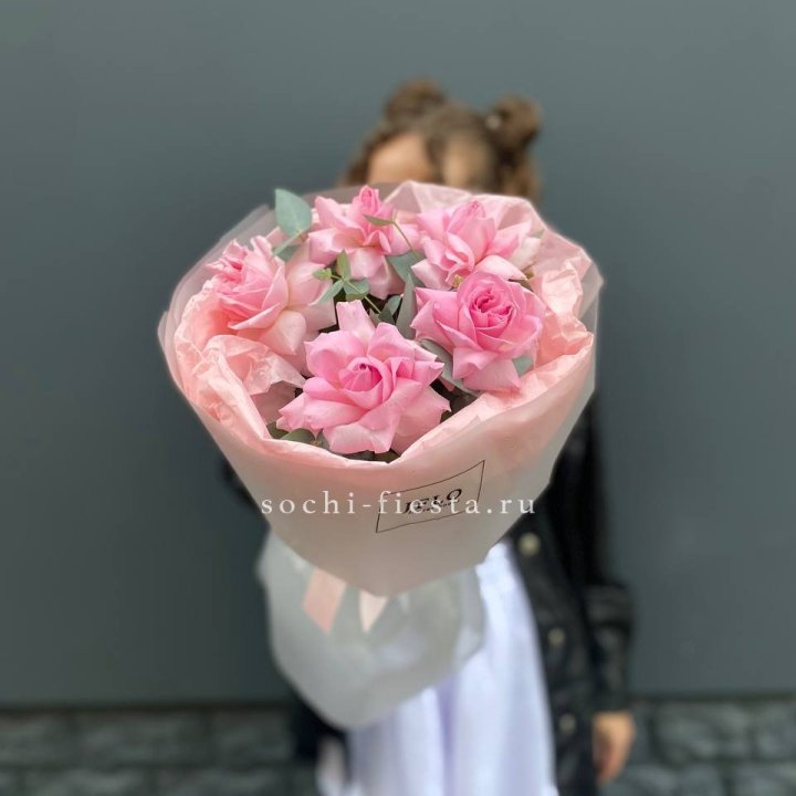 5 французских розовых роз  в Ангарске