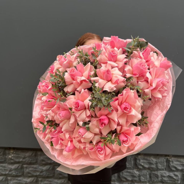  25 розовых французских роз в Ангарске