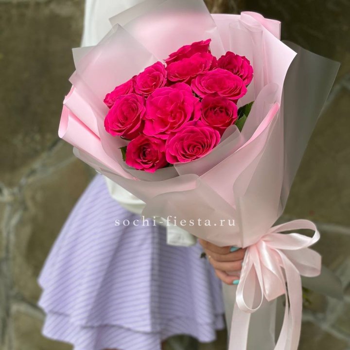 Букет алых роз в Ангарске