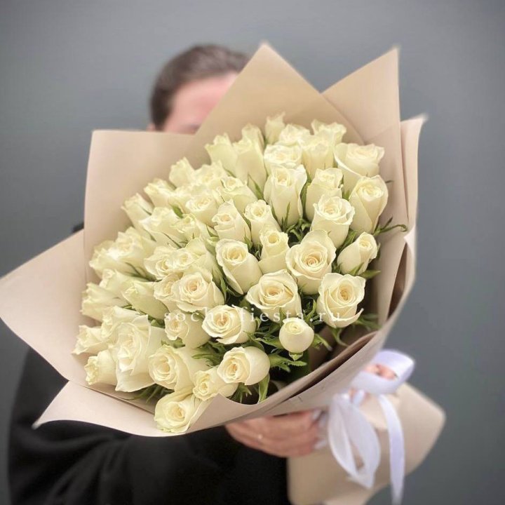 51 белая кенийская роза  в Ангарске
