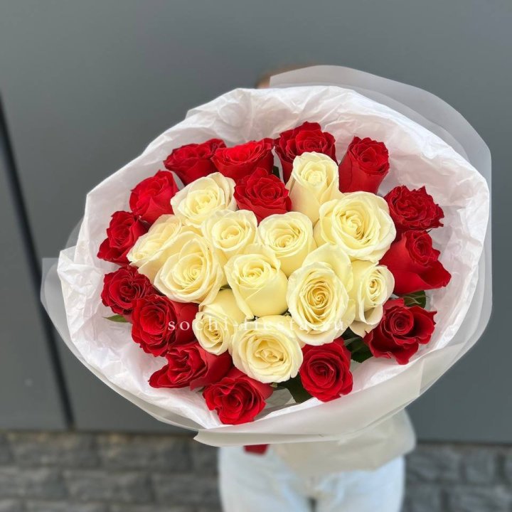 27 роз микс в Ангарске