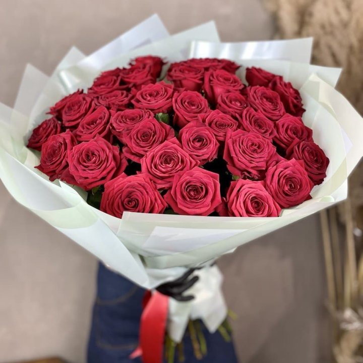 37 красных роз в Ангарске