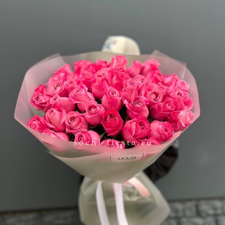 Роза малиновая в Ангарске