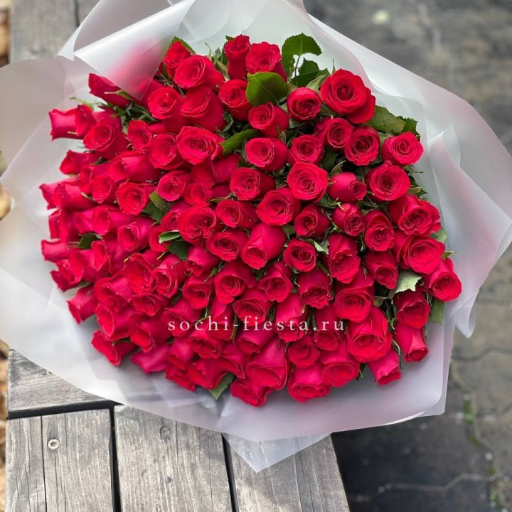 101 красная роза Лолита в Ангарске