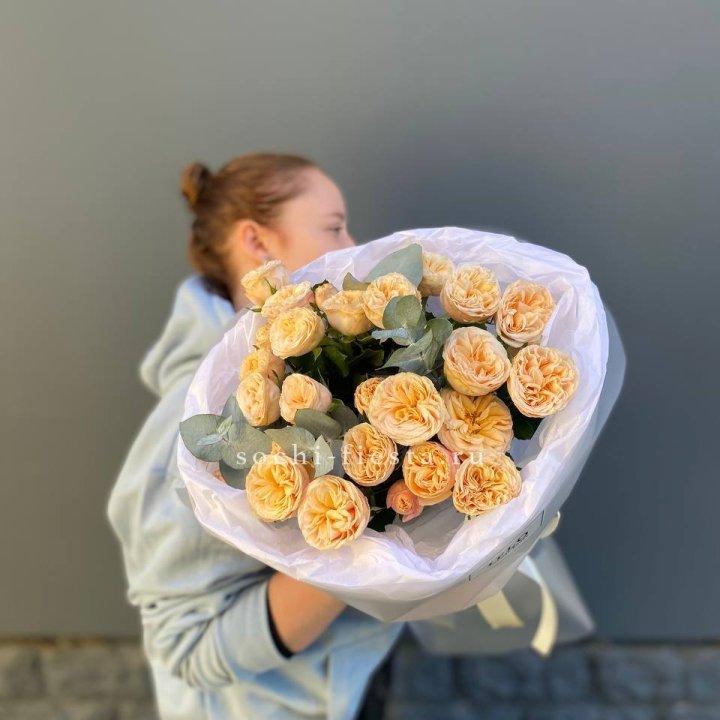 7 пионовидных роз в Ангарске