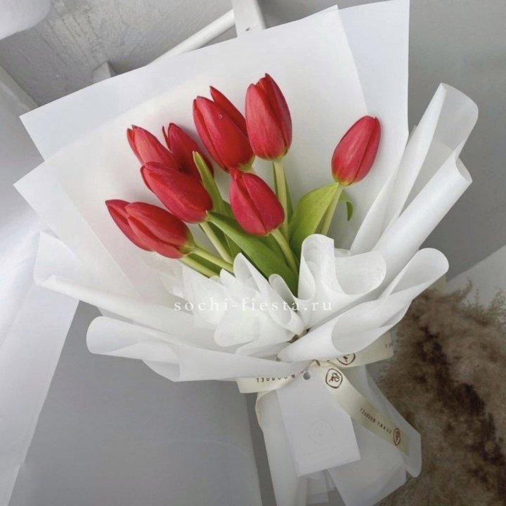 Букет красных тюльпанов в Ангарске