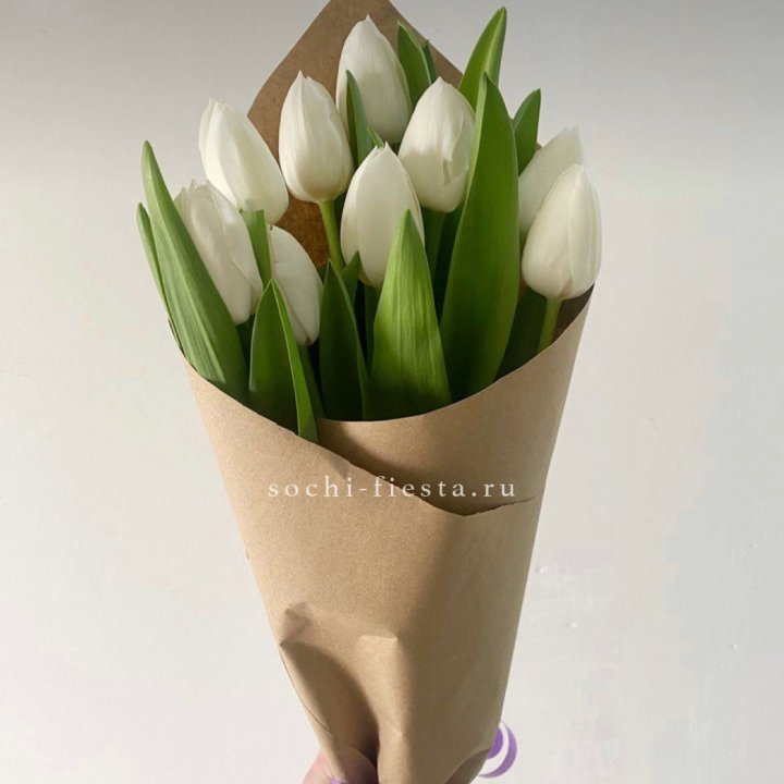 Букет белых тюльпанов в Ангарске