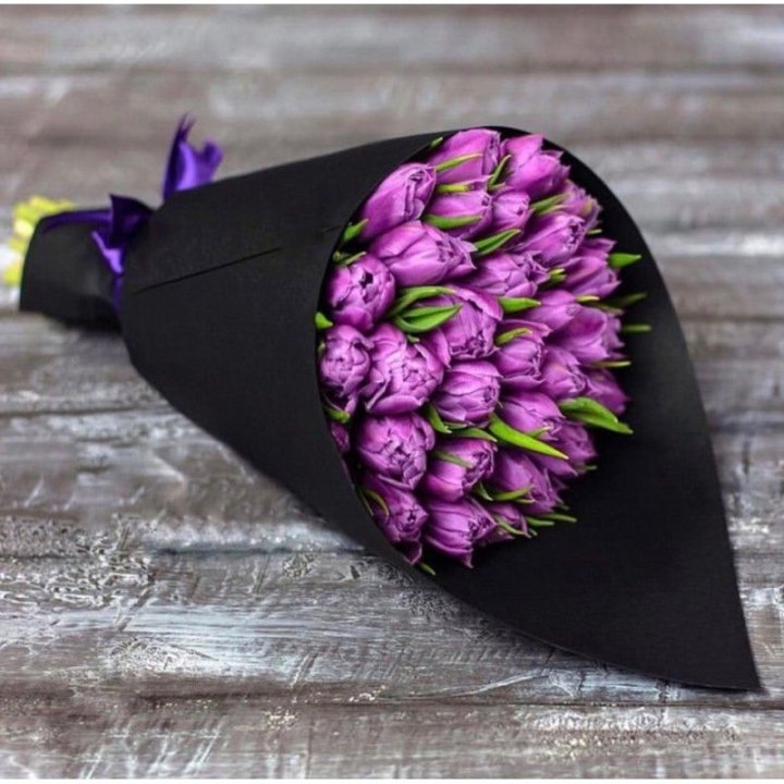 Пионовидные тюльпаны блэк в Ангарске